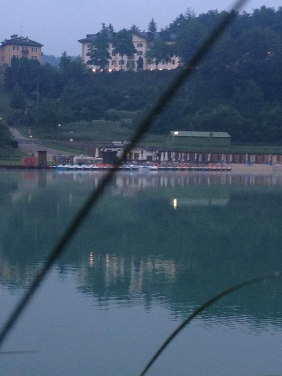 Hotel Du Lac Parc & Residence 拉瓦罗内 外观 照片