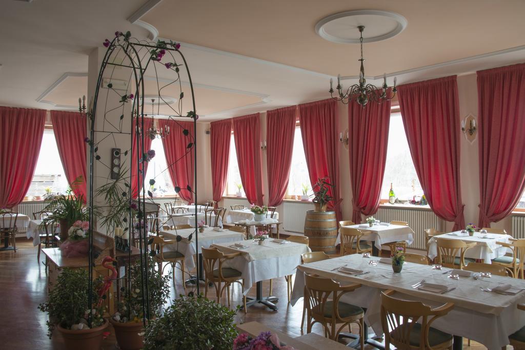 Hotel Du Lac Parc & Residence 拉瓦罗内 外观 照片